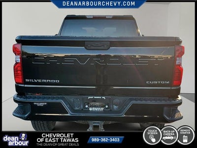 2022 Chevrolet Silverado 2500 HD Crew Cab Standard Box 4-Wheel Drive Custom