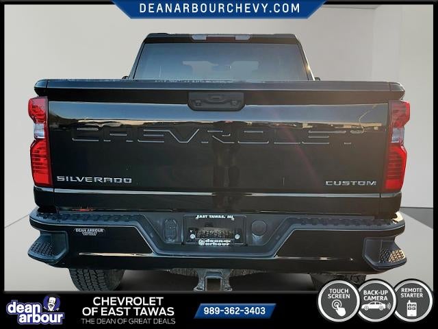 2022 Chevrolet Silverado 2500 HD Crew Cab Standard Box 4-Wheel Drive Custom