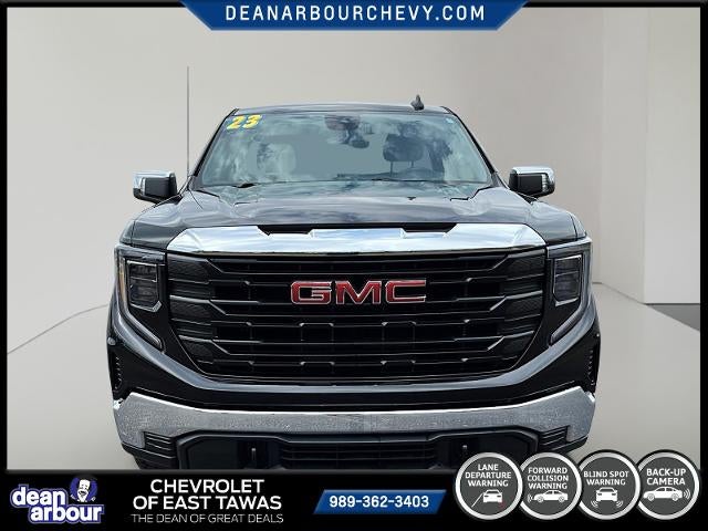 2023 GMC Sierra 1500 Regular Cab Standard Box 4-Wheel Drive Pro